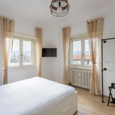 Arya's Corner By The - Parcheggio - Vista Apartment