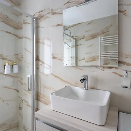 Apartman Arya's Corner By The - Parcheggio - Vista