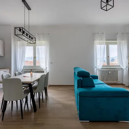 Arya's Corner By The - Parcheggio - Vista Apartment Arona