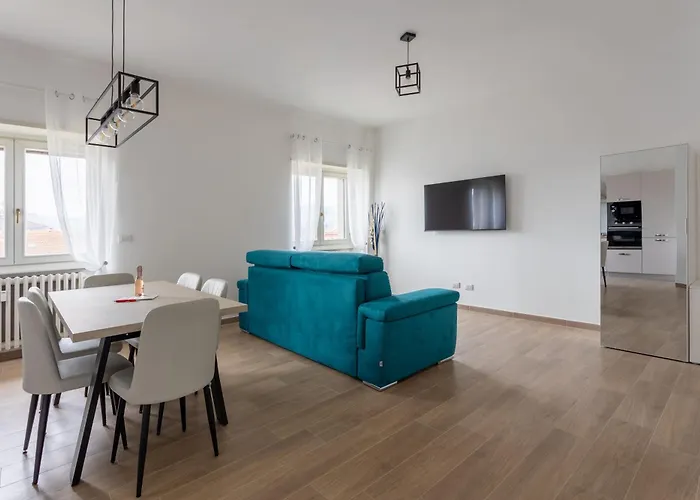 Apartman Arya's Corner By The - Parcheggio - Vista Arona